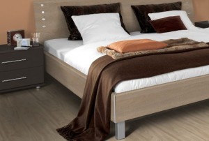 Panele podłogowe {Egger Wiąz Ashton  31/AC3, gr. 8 mm}