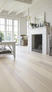 Podłoga drewniana {Tarkett PRESTIGE Jesion SEASHELL 1 Strip 162x2200 mm}